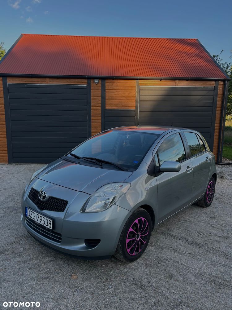 Toyota Yaris 1.3 VVT-i Luna - 1