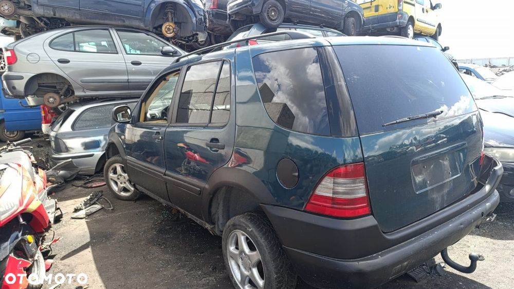 36306 Mercedes ML model od 97-01 silnik 3.2 218 km 112.942 skrzynia 722.662 lakier 269 - 3