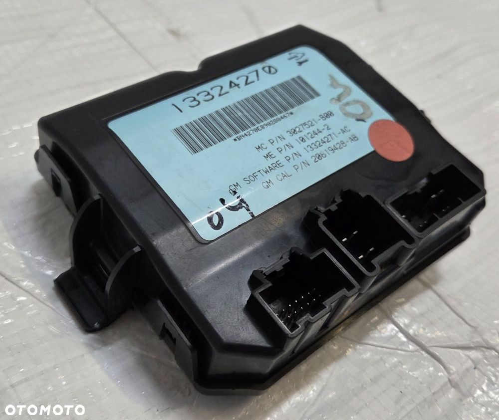 Moduł sterownik klapy tył bagażnika Opel Insignia A 13324270 - 2