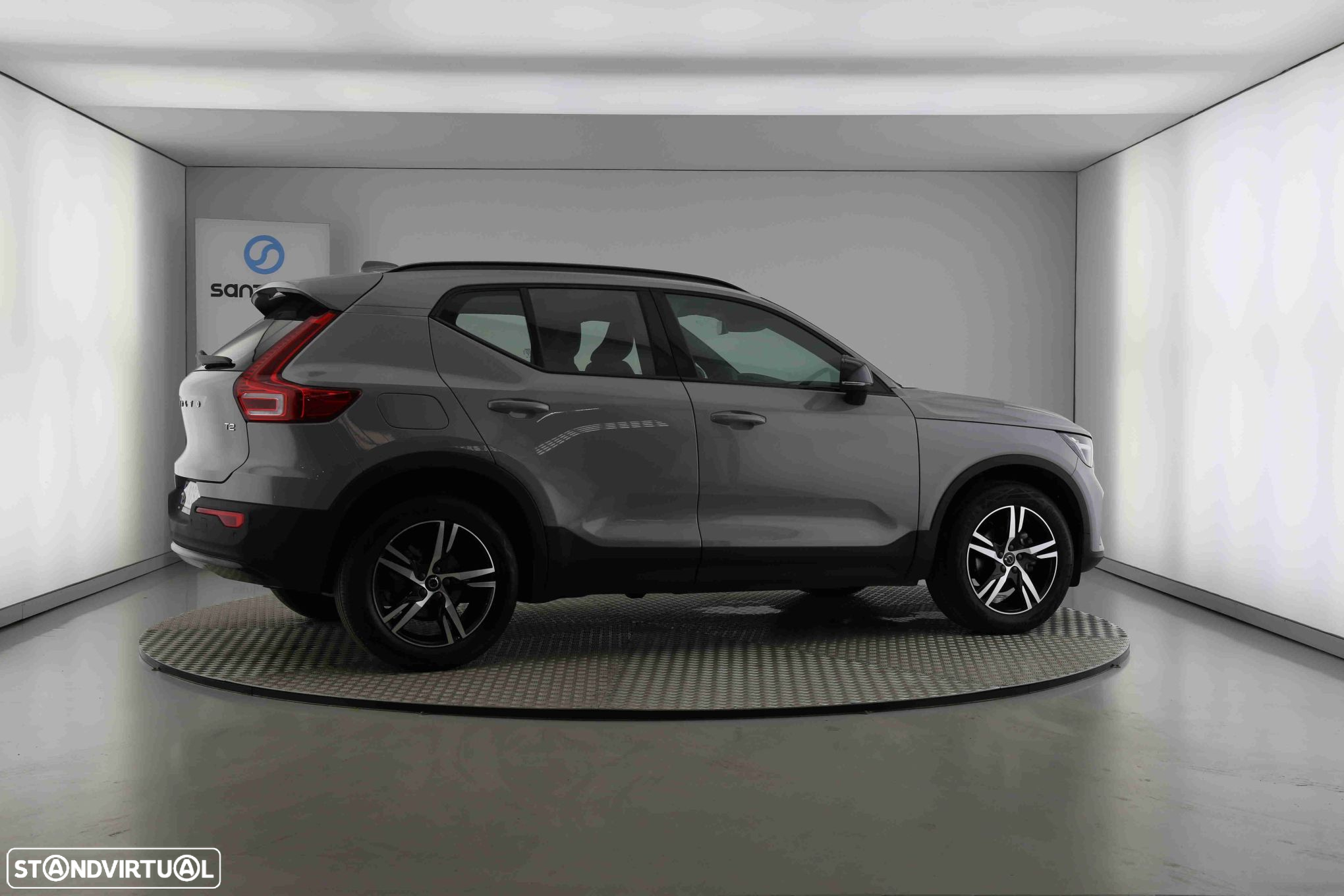 Volvo XC 40 1.5 T2 Plus Dark Auto - 2