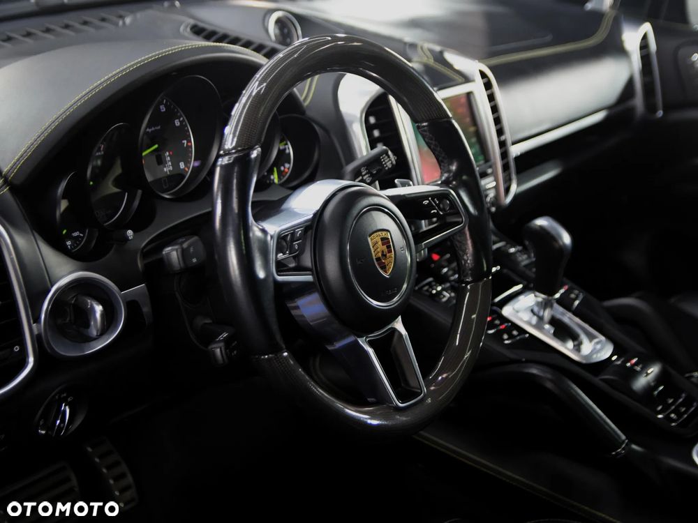 Porsche Cayenne S E-Hybrid Platinum Edition - 18