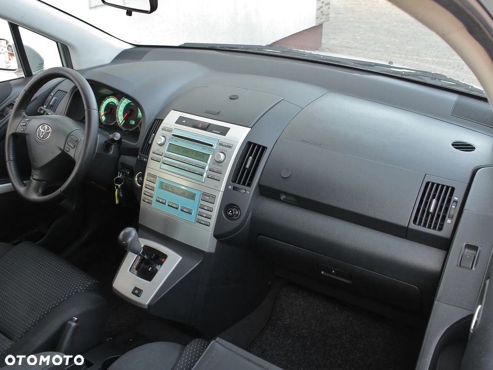 Toyota Corolla Verso 1.8 Sol 7os MM - 18