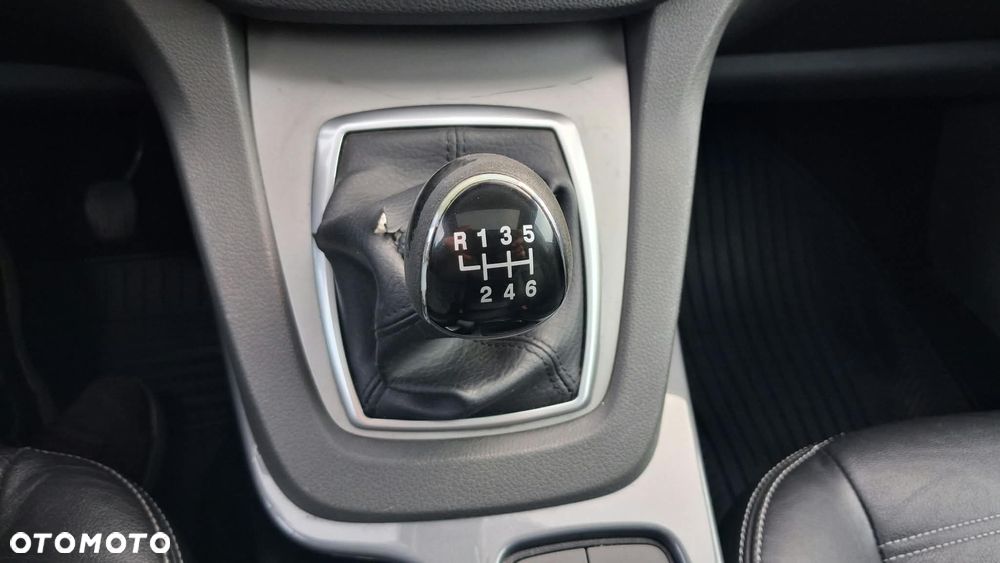 Ford Kuga - 11