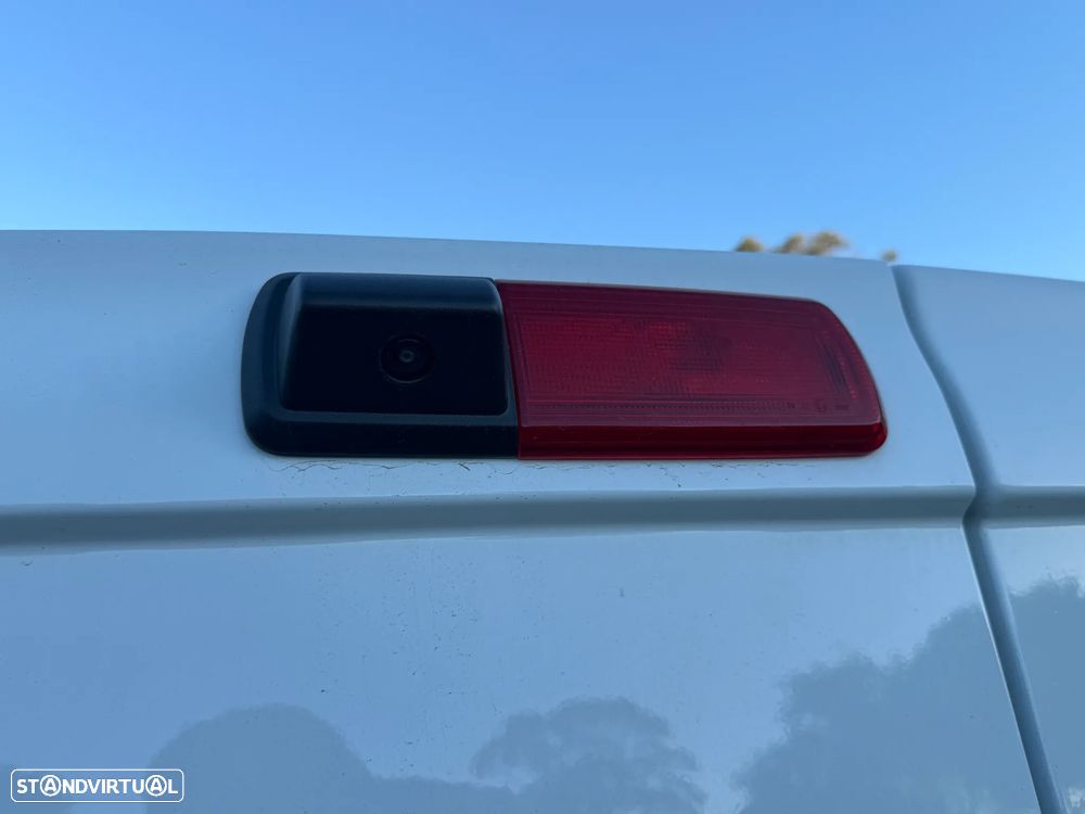 Renault Trafic L2H1 2.0 dci grand confort - 23