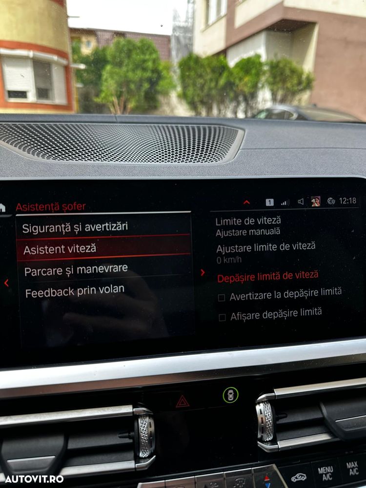 BMW Seria 3 320d xDrive AT - 33