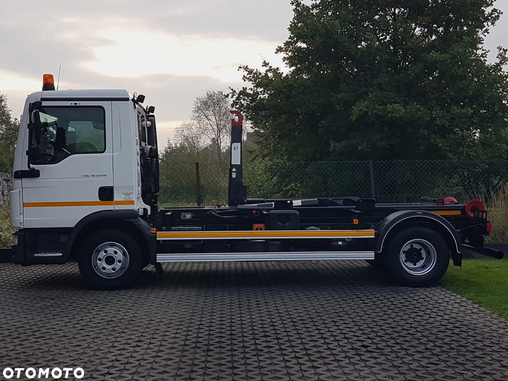 MAN TGL 12.220 HAKOWIEC 4x2 KLIMA - 14