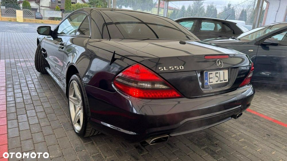 Mercedes-Benz SL - 33