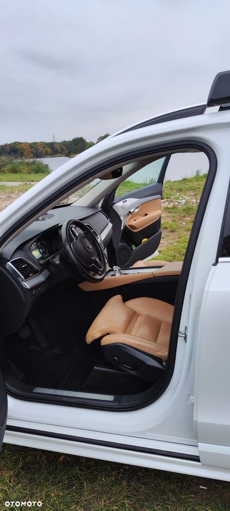 Volvo XC 90 T8 AWD Plug-In Hybrid Momentum 7os - 30