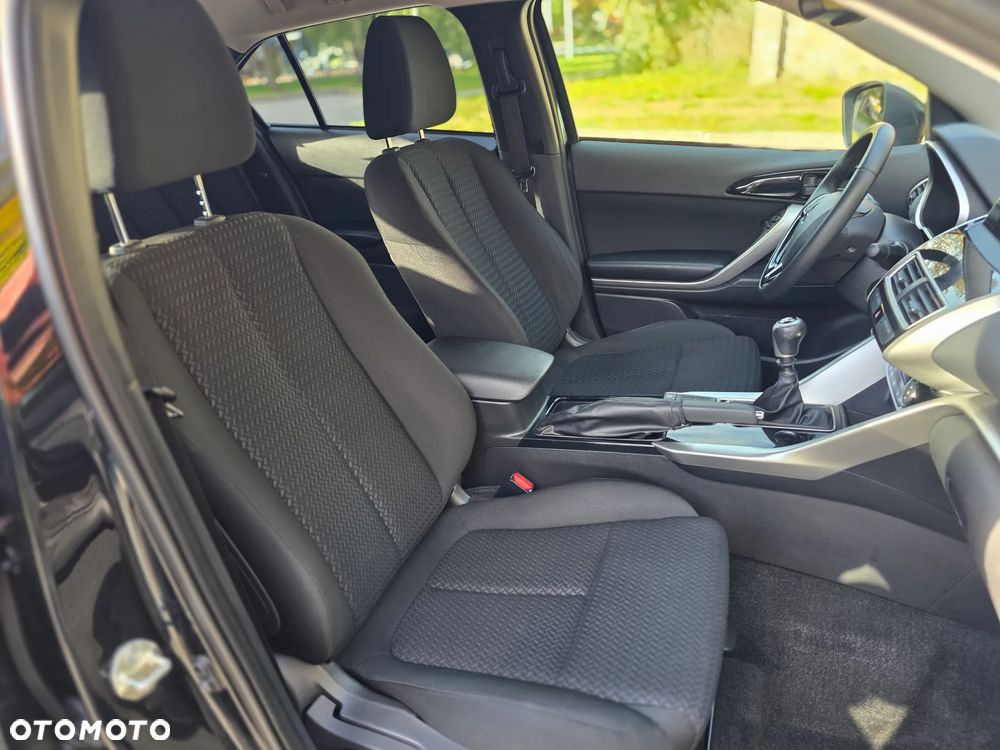 Mitsubishi Eclipse Cross - 8