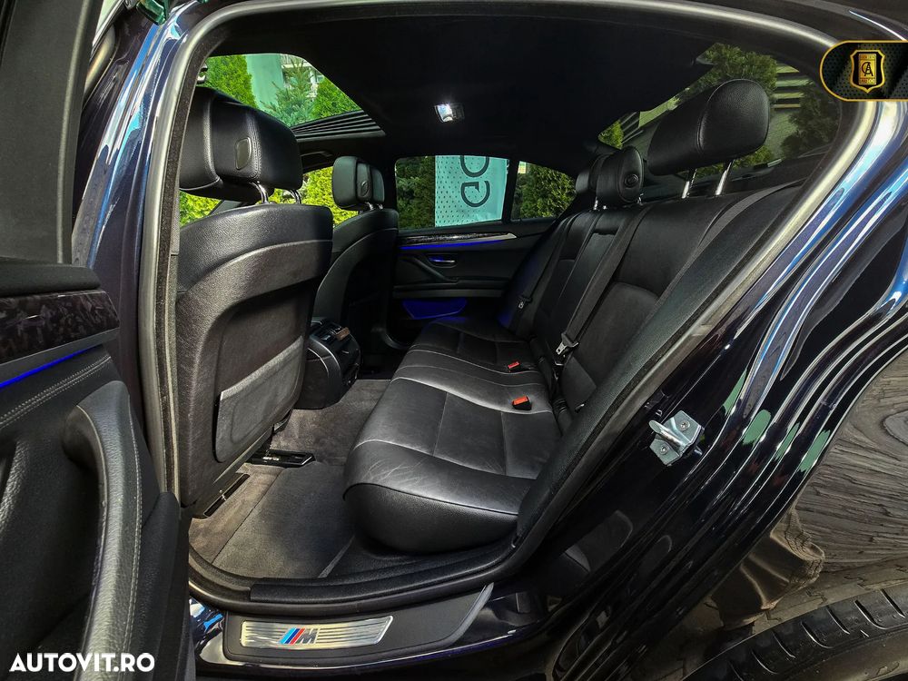 BMW Seria 5 525d xDrive AT - 11