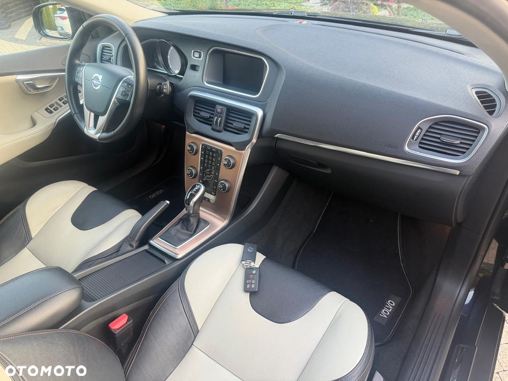 Volvo V40 D4 Geartronic Ocean Race - 23