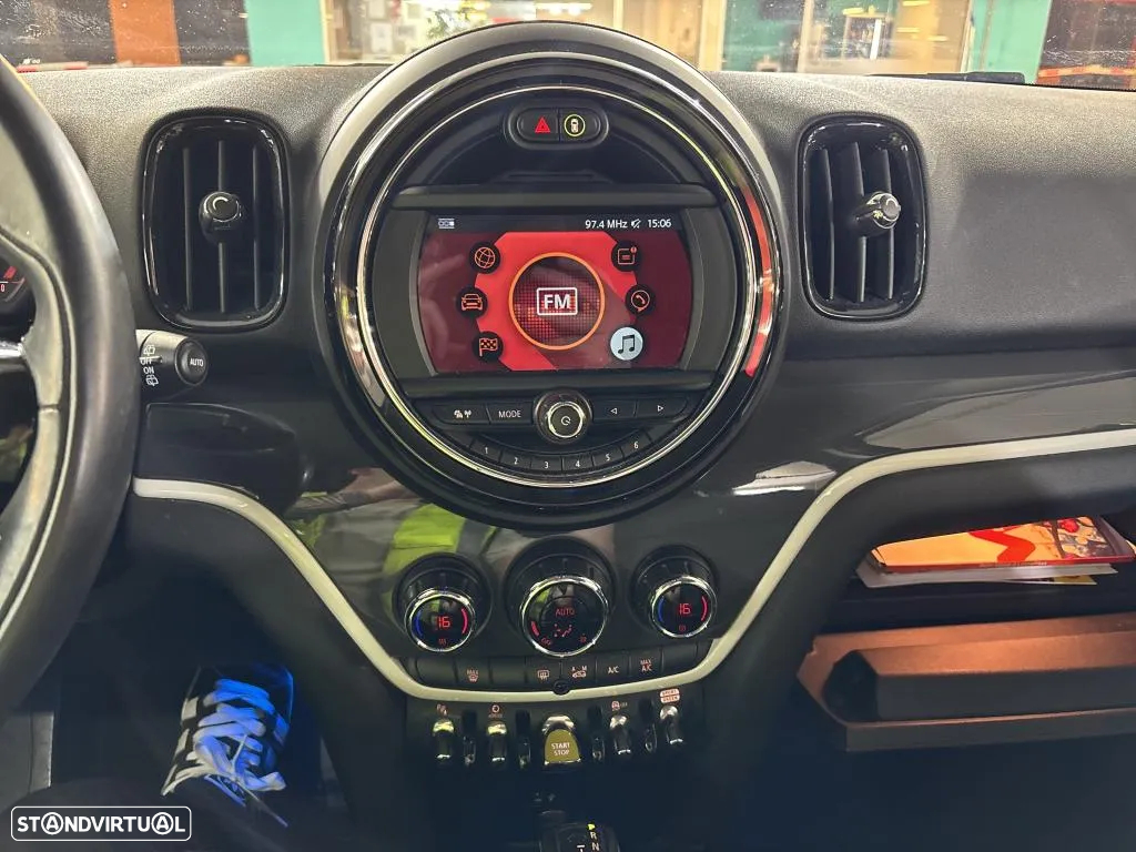 MINI Countryman Cooper SE ALL4 Auto - 10