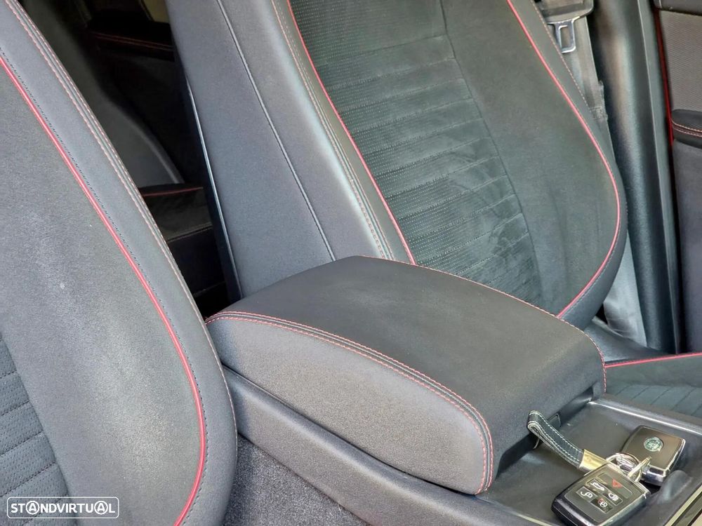Land Rover Discovery Sport 2.0 eD4 R-Dynamic S 7L - 34