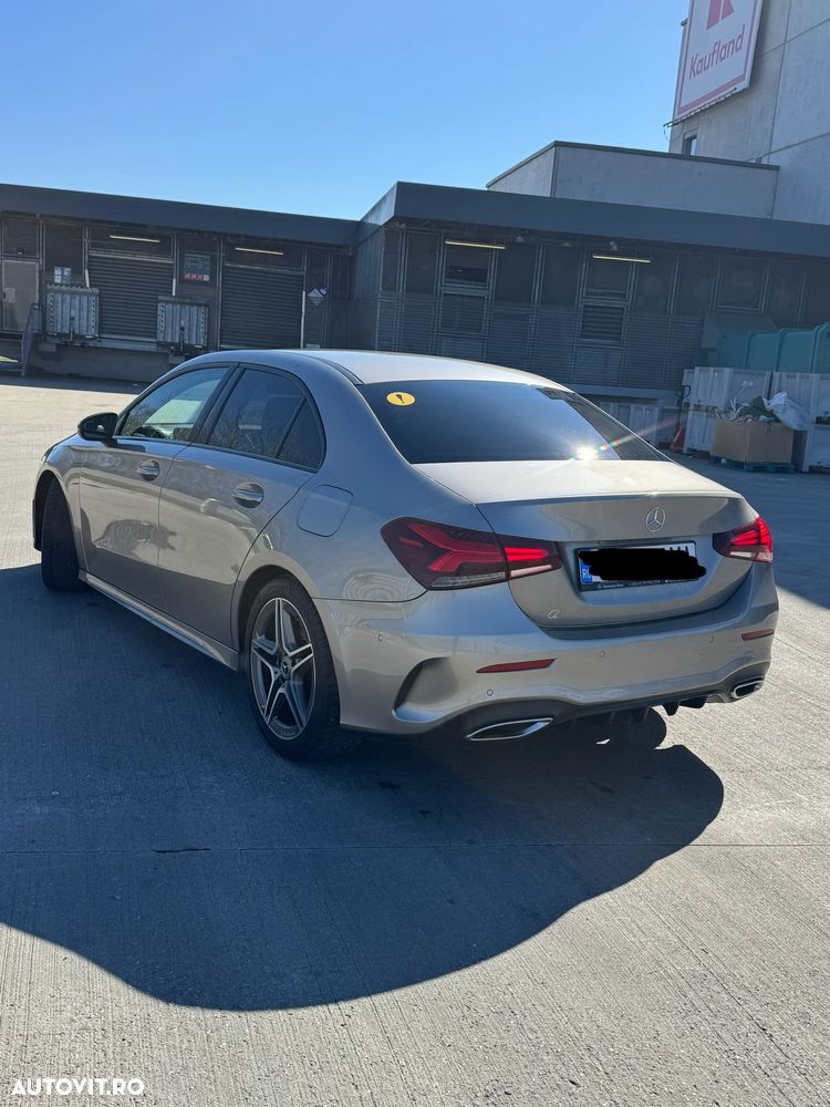 Mercedes-Benz A 180 d 7G-DCT AMG Line - 4