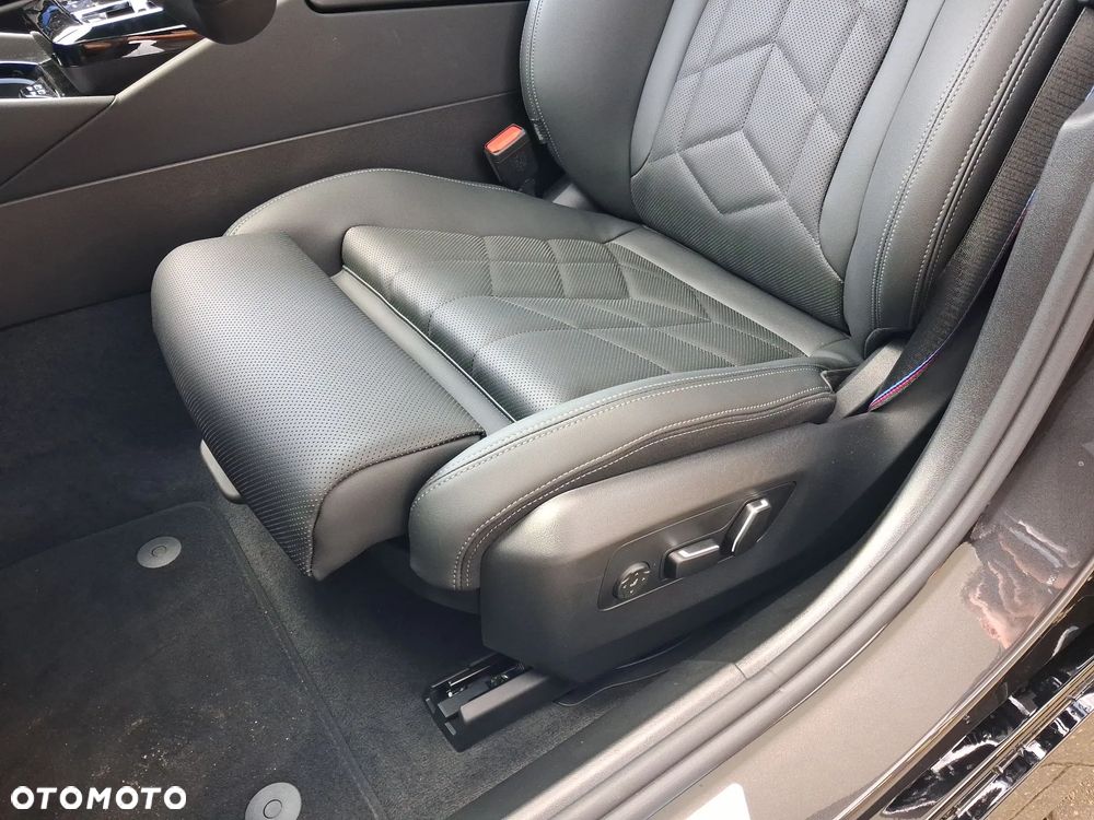 BMW Seria 5 520d xDrive mHEV M Sport - 13
