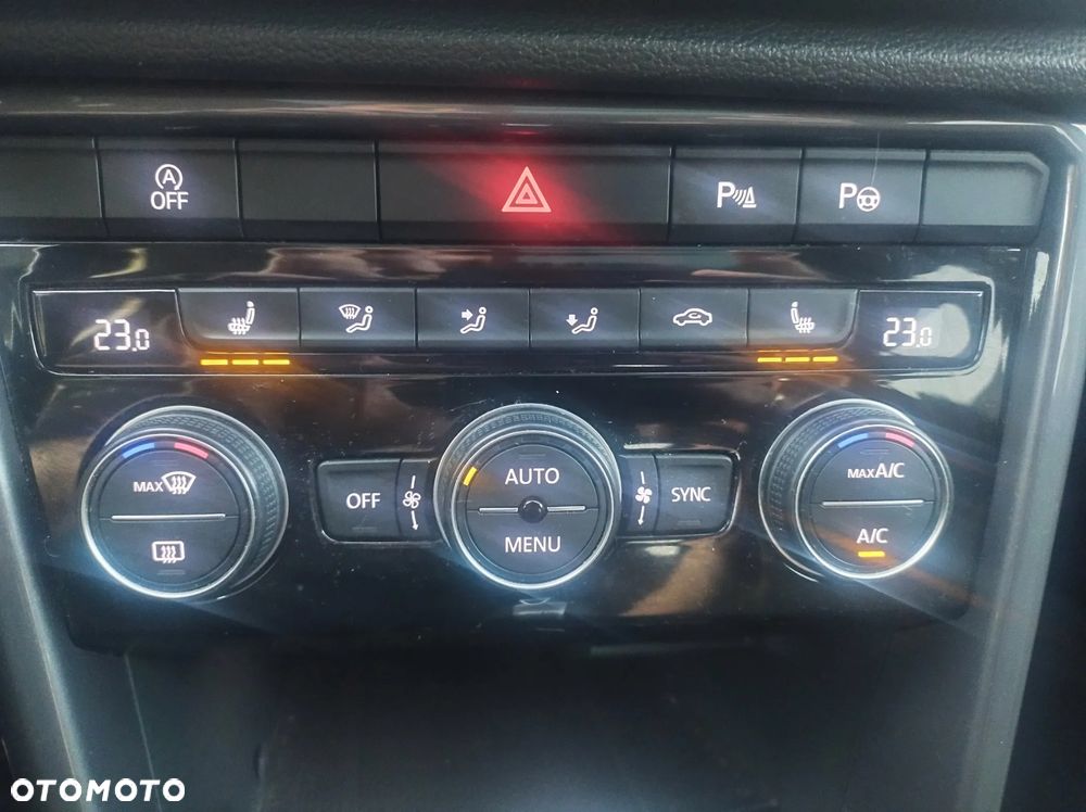 Volkswagen T-Roc 2.0 TDI SCR DSG IQ.DRIVE - 26