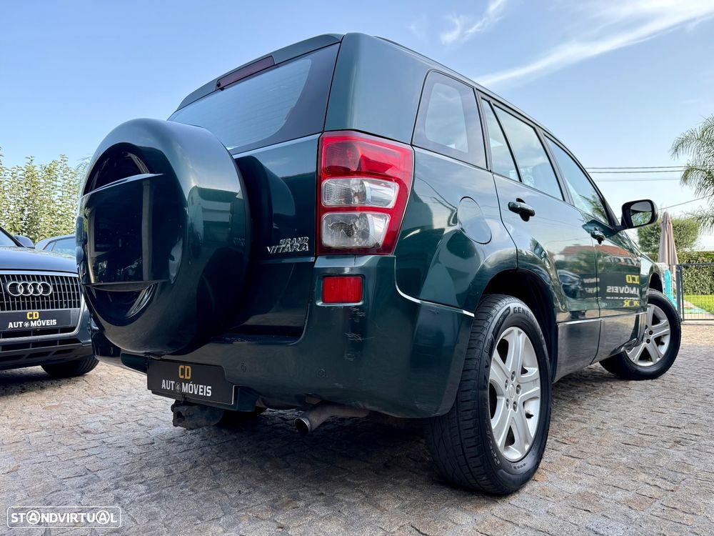 Suzuki Grand Vitara 1.9 DDiS X-Premium - 2