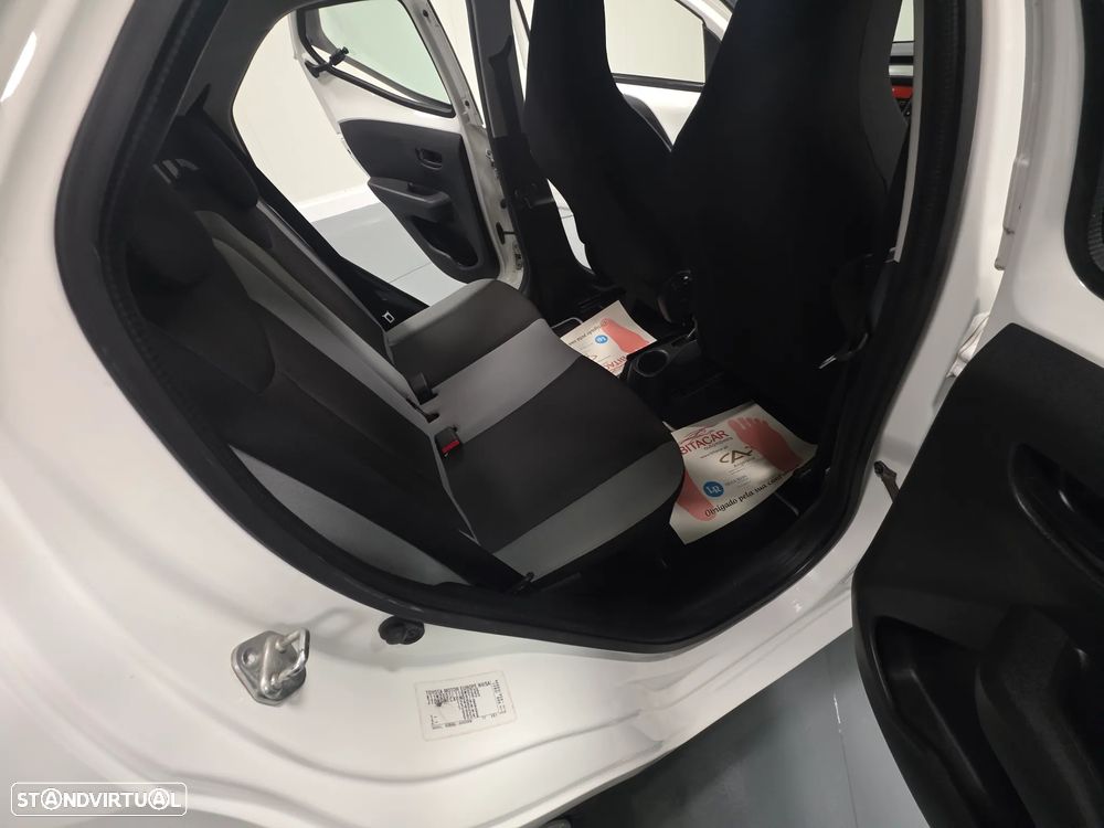 Toyota Aygo 1.0 X-Play Plus MM - 27