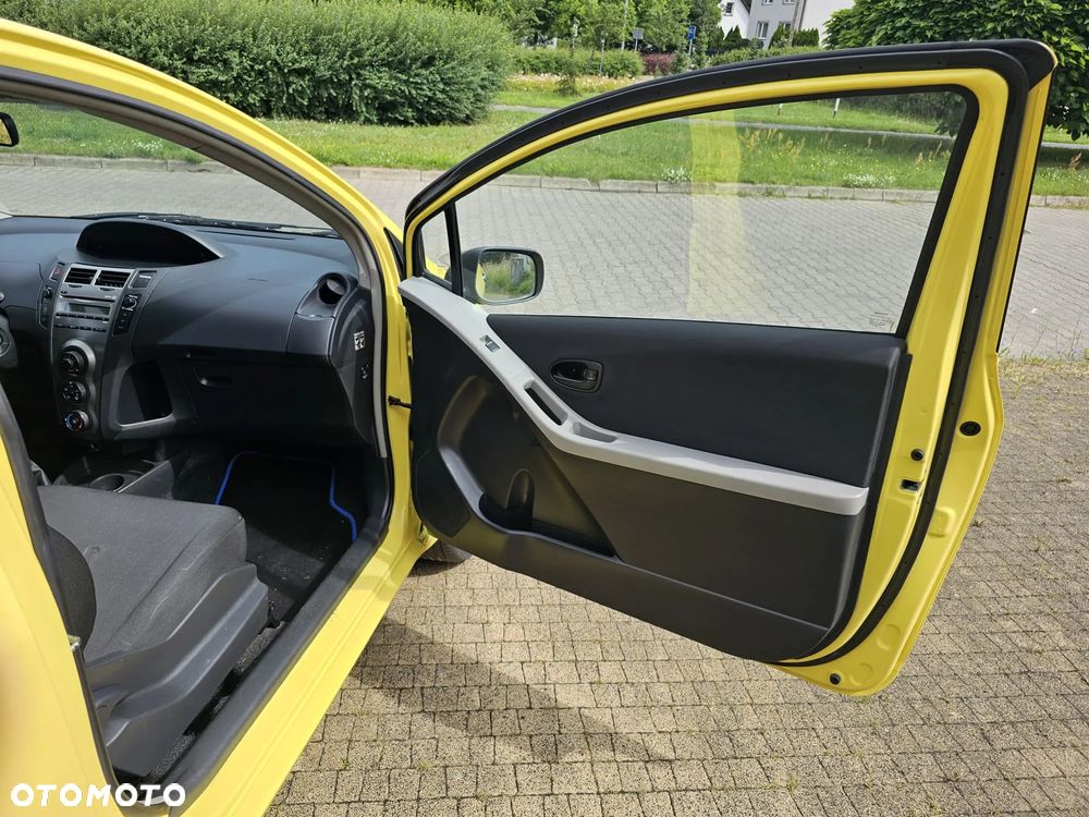 Toyota Yaris 1.33 Sol - 24