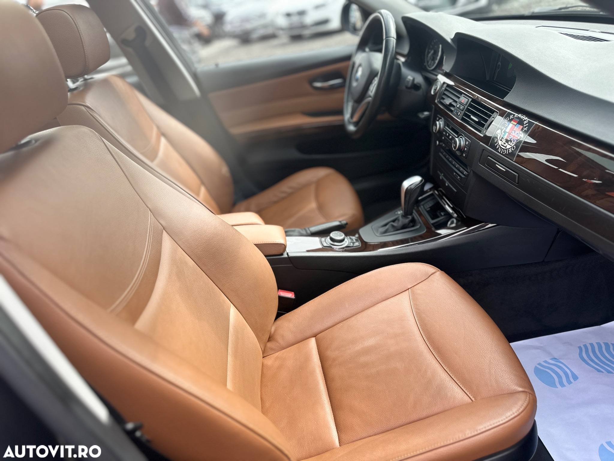 BMW Seria 3 320d xDrive DPF Touring Aut. - 6