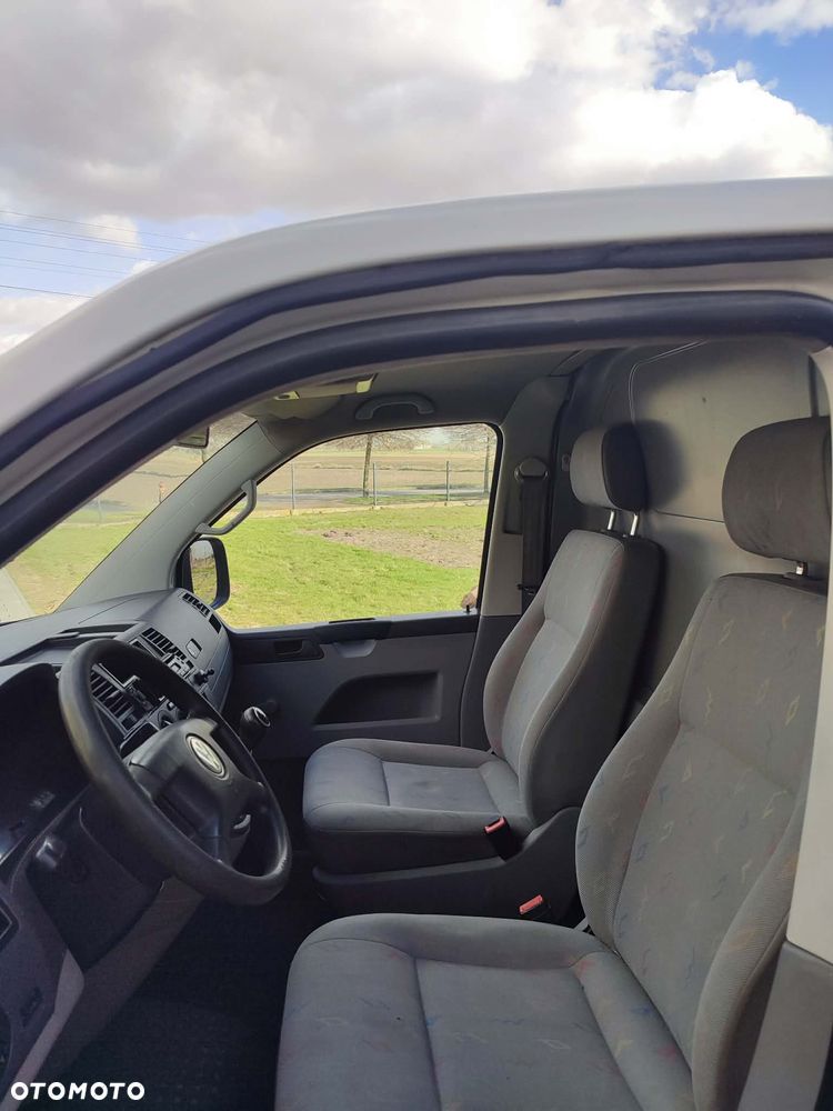 Volkswagen Transporter - 9