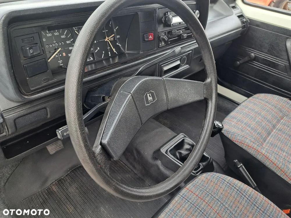 Volkswagen Caddy - 27