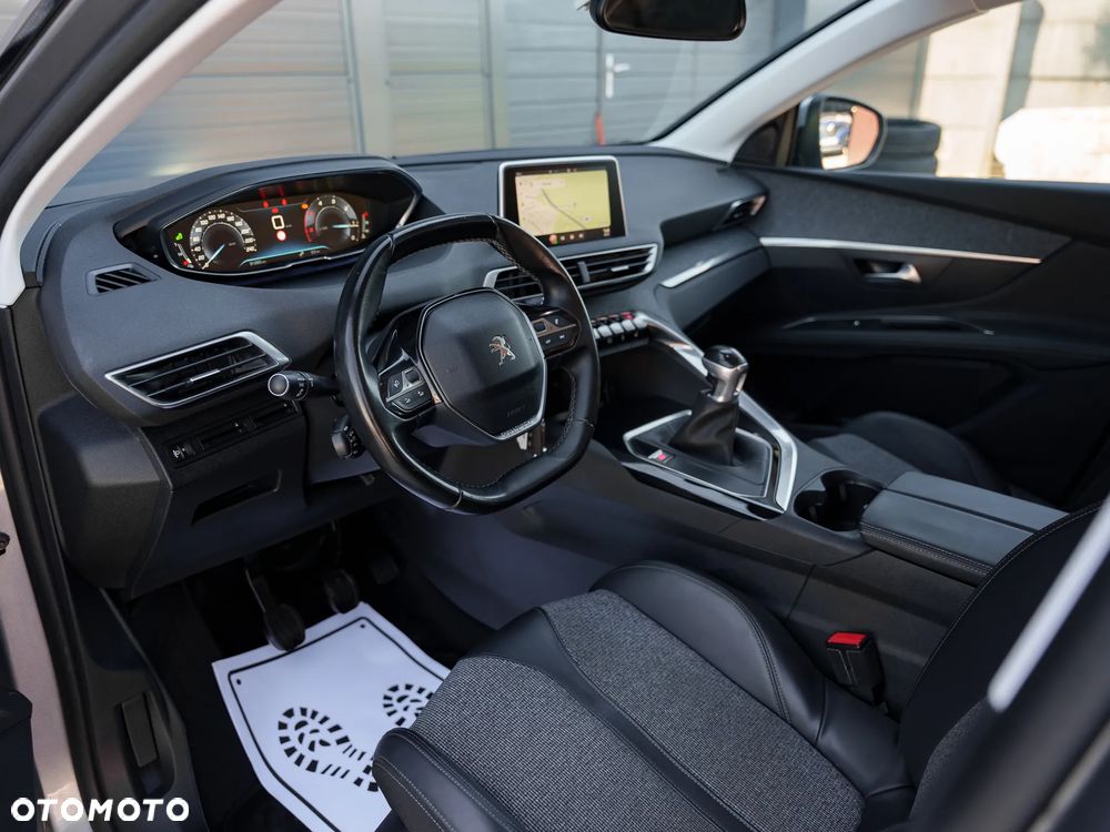 Peugeot 3008 1.5 BlueHDi Allure S&S - 16