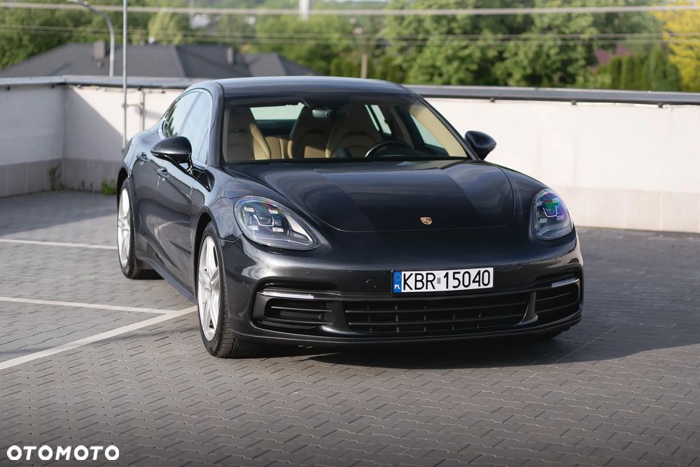 Porsche Panamera 4 - 2