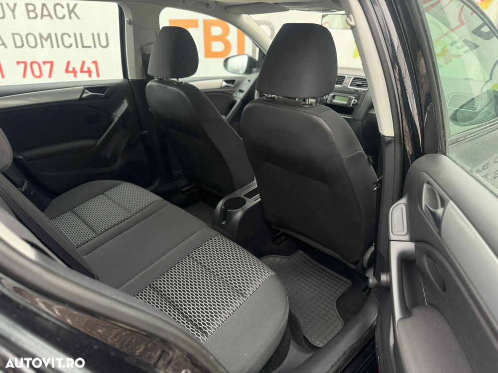 Volkswagen Golf - 31