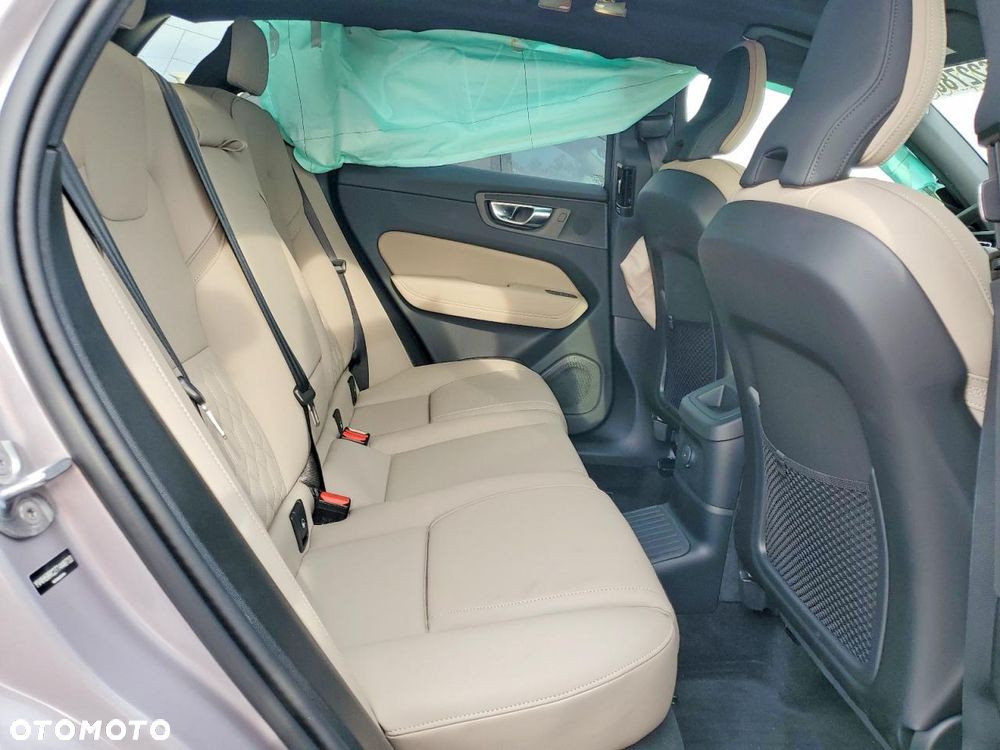 Volvo XC 60 T8 AWD Recharge Geartronic Inscription - 12