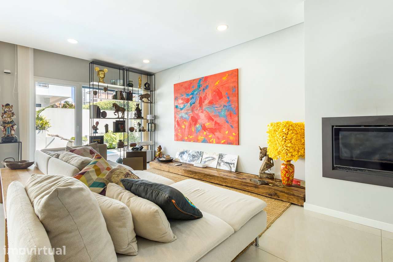 Moradia T4 com piscina jardim e garagem - Grande imagem: 4/41