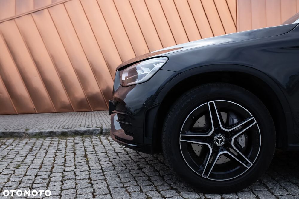 Mercedes-Benz GLC 220 d 4Matic 9G-TRONIC AMG Line Plus - 9