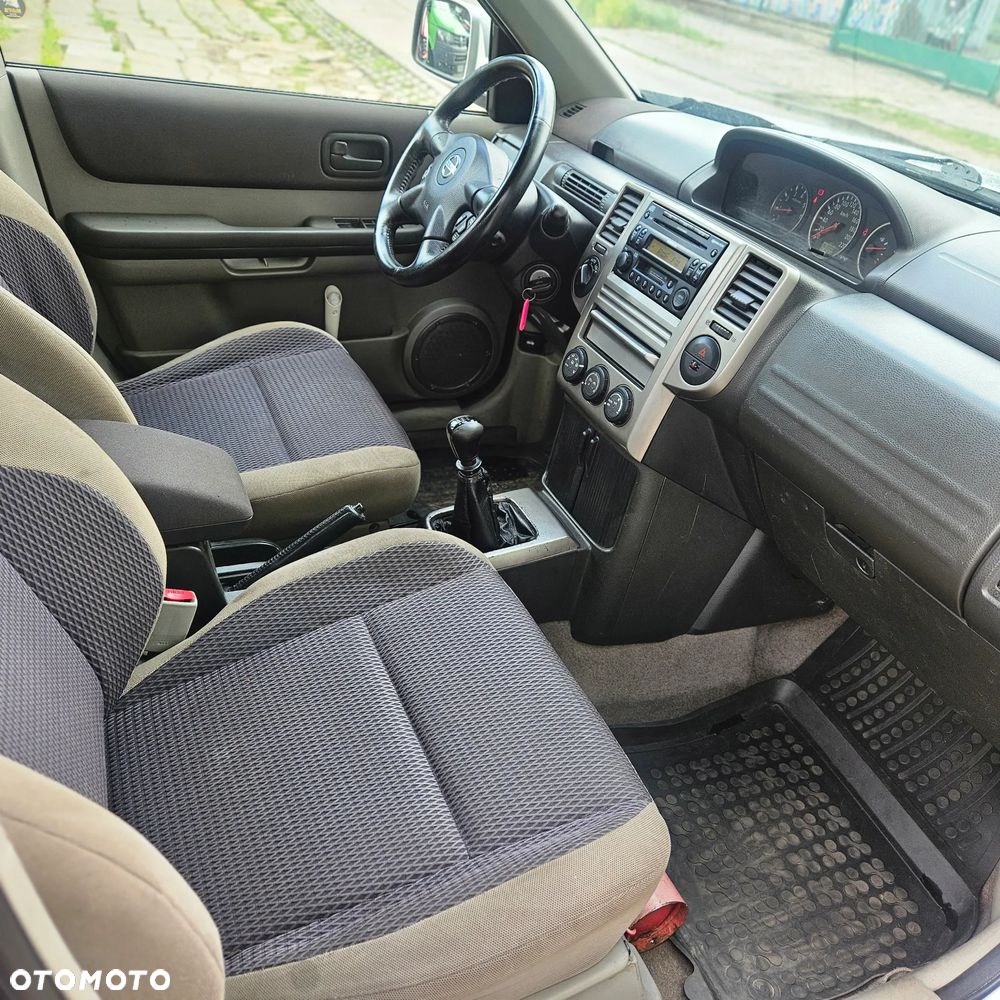 Nissan X-Trail 2.2 dCi Elegance - 25