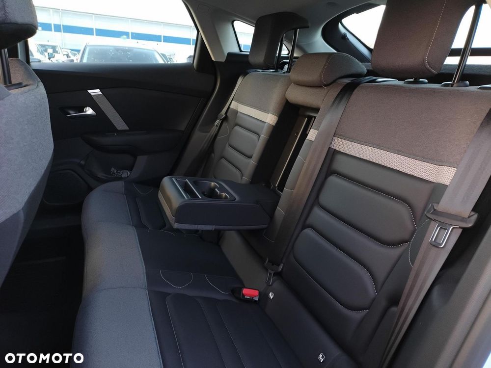 Citroën C4 1.2 PureTech Plus S&S EAT8 - 22