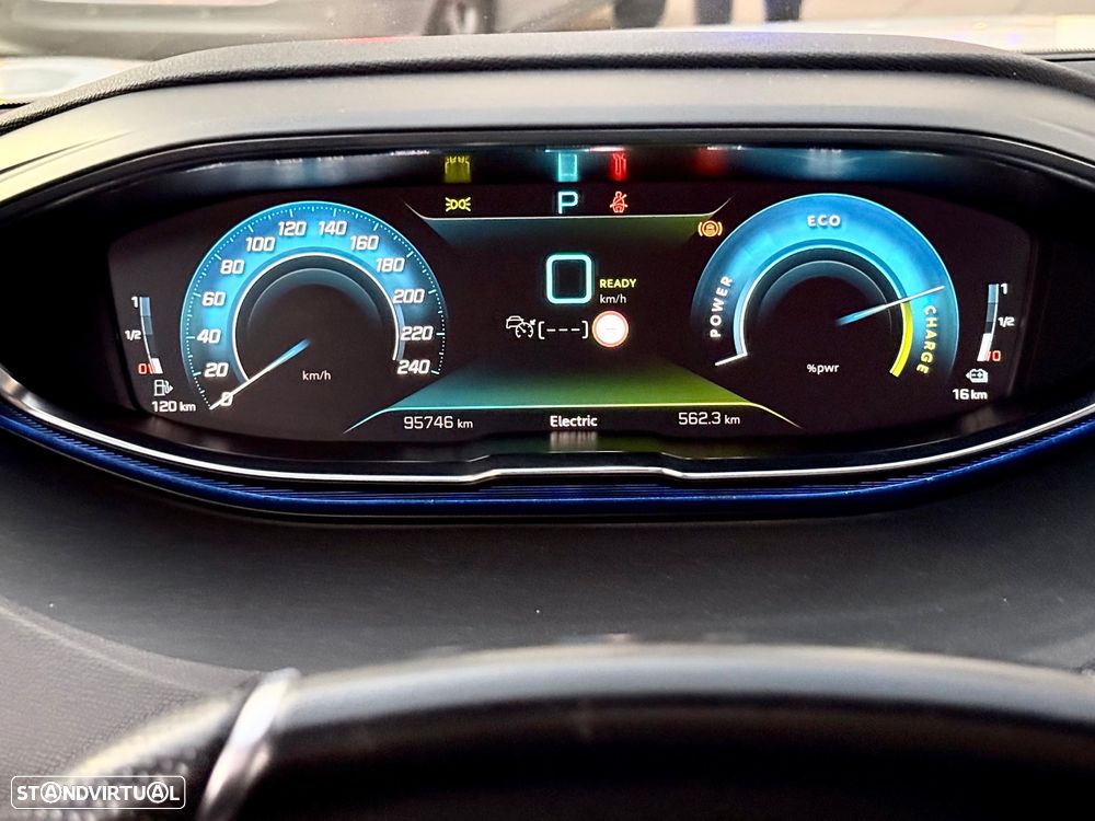 Peugeot 3008 1.6 Hybrid GT Pack e-EAT8 - 46