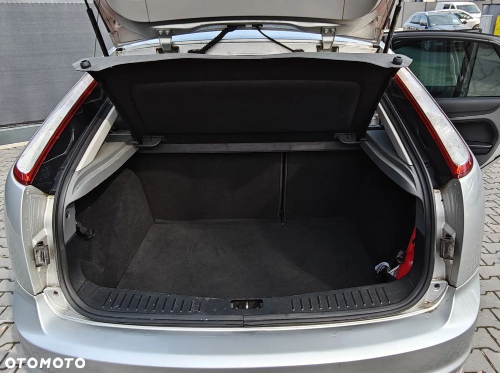 Ford Focus Ambiente - 11