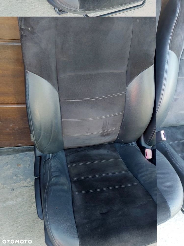 Toyota Avensis T27 fotele skóra alcantara - 5