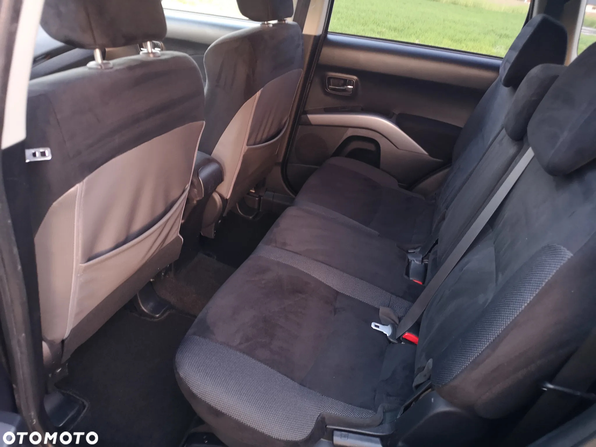 Mitsubishi Outlander 2.4 Invite 2WD - 21