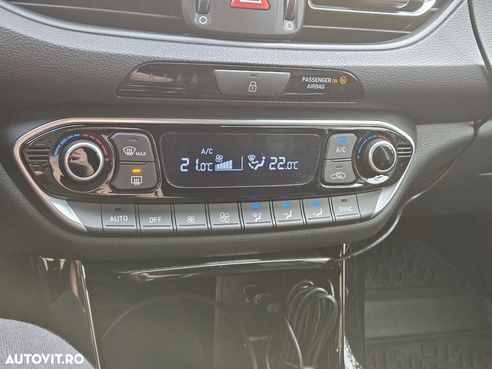 Hyundai i30 1.5 T-GDI 140CP M/T MHEV Highway - 13