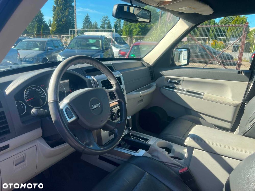 Jeep Cherokee - 7