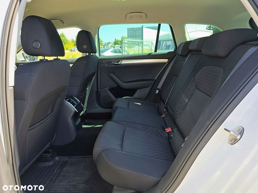 Skoda Superb 2.0 TDI Ambition DSG7 - 12