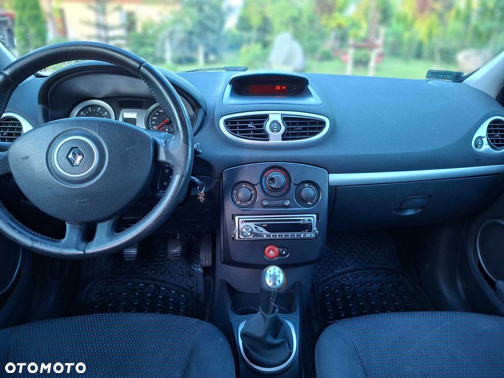Renault Clio - 6