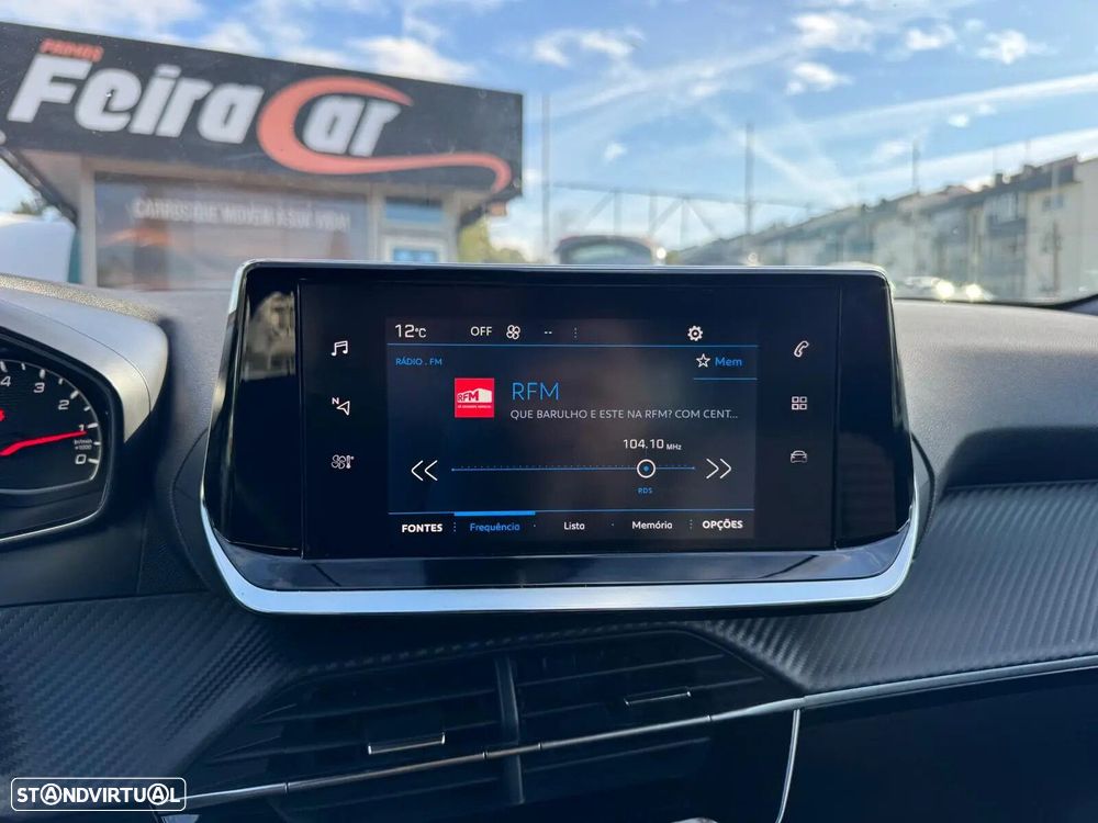 Peugeot 2008 1.2 PureTech Style - 23