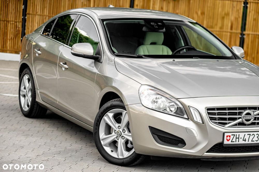 Volvo S60 - 4