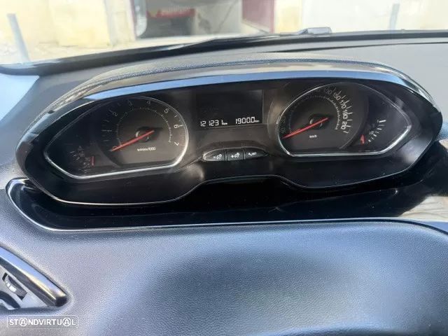 Peugeot 208 1.2 PureTech Access - 29