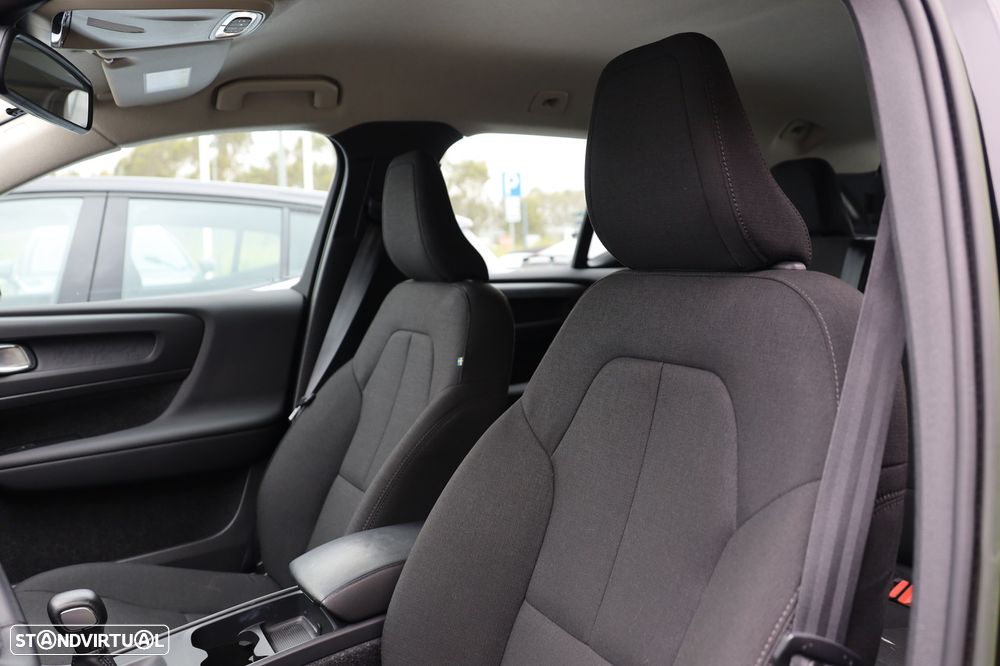 Volvo XC 40 1.5 T2 Momentum Core - 6