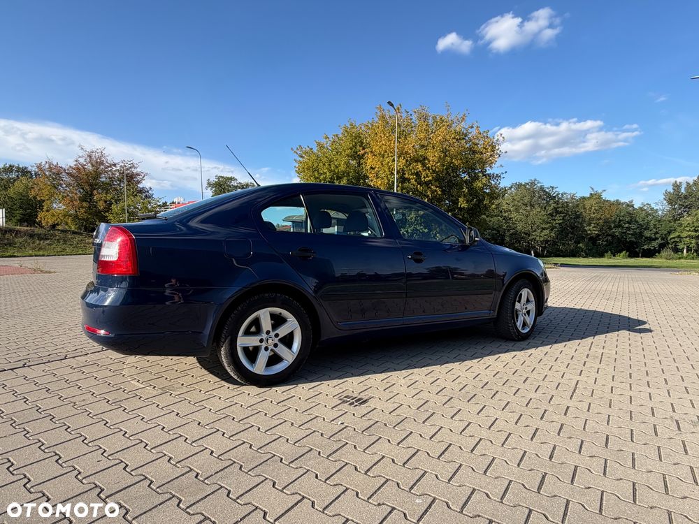 Skoda Octavia 2011 photo 5