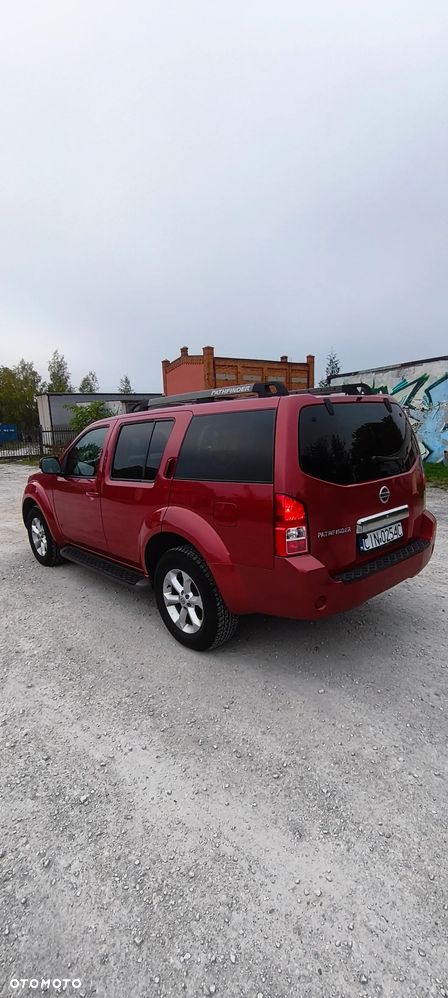Nissan Pathfinder - 10