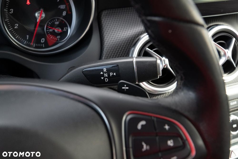 Mercedes-Benz GLA - 29