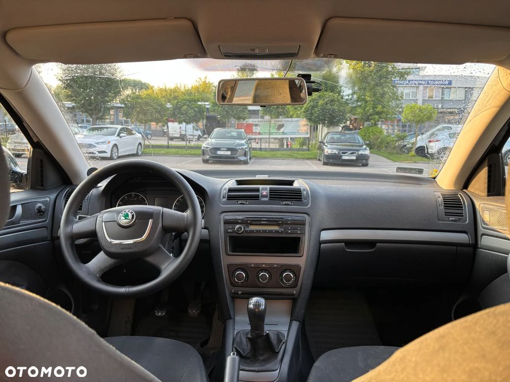 Skoda Octavia 1.6 Classic - 14